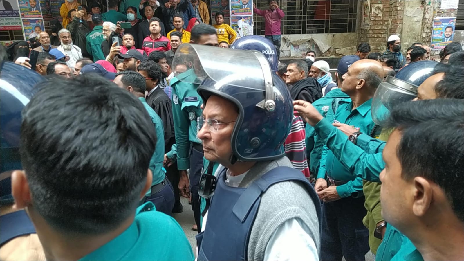 হত্যা মামলায় হাসানুল হক ইনুর চার দিনের রিমান্ড