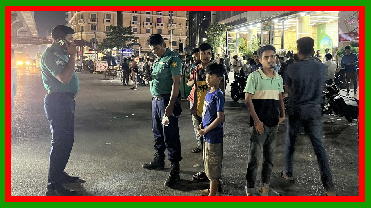 রাজধানীর বাংলামোটরে এনসিপি কার্যালয়ের সামনে ককটেল নিক্ষেপ