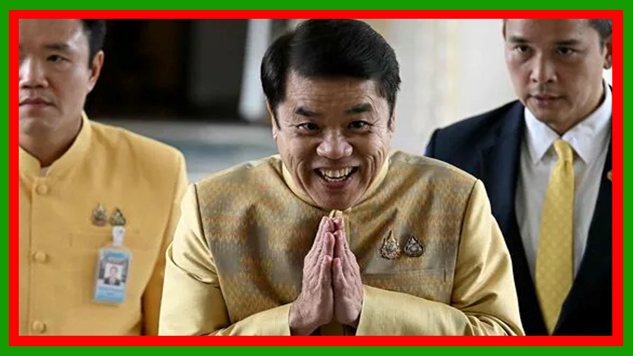 থাইল্যান্ডের পরিবহনমন্ত্রী মাত্র এক দিনের প্রধানমন্ত্রী হলেন