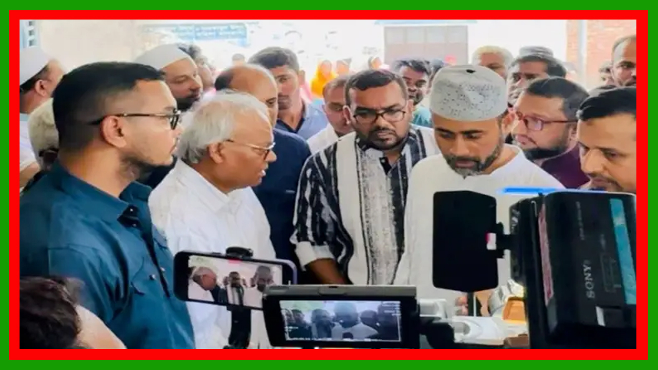 মাইলস্টোন ট্রাজেডিতে শহীদ নিহত দুই ভাই-বোন নাজিয়া ও নাফির পরিবারের পাশে রুহুল কবির রিজভী