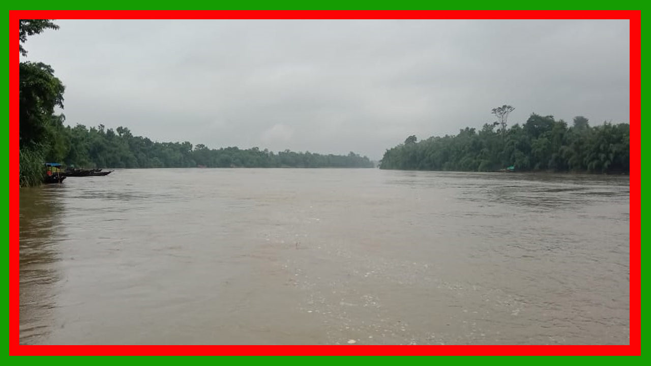 সুনামগঞ্জের দোয়ারাবাজার উপজেলার নরসিংপুরে চেলা নদী প্লাবিত হয়ে বন্যা : এলাকাবাসীর আতঙ্ক