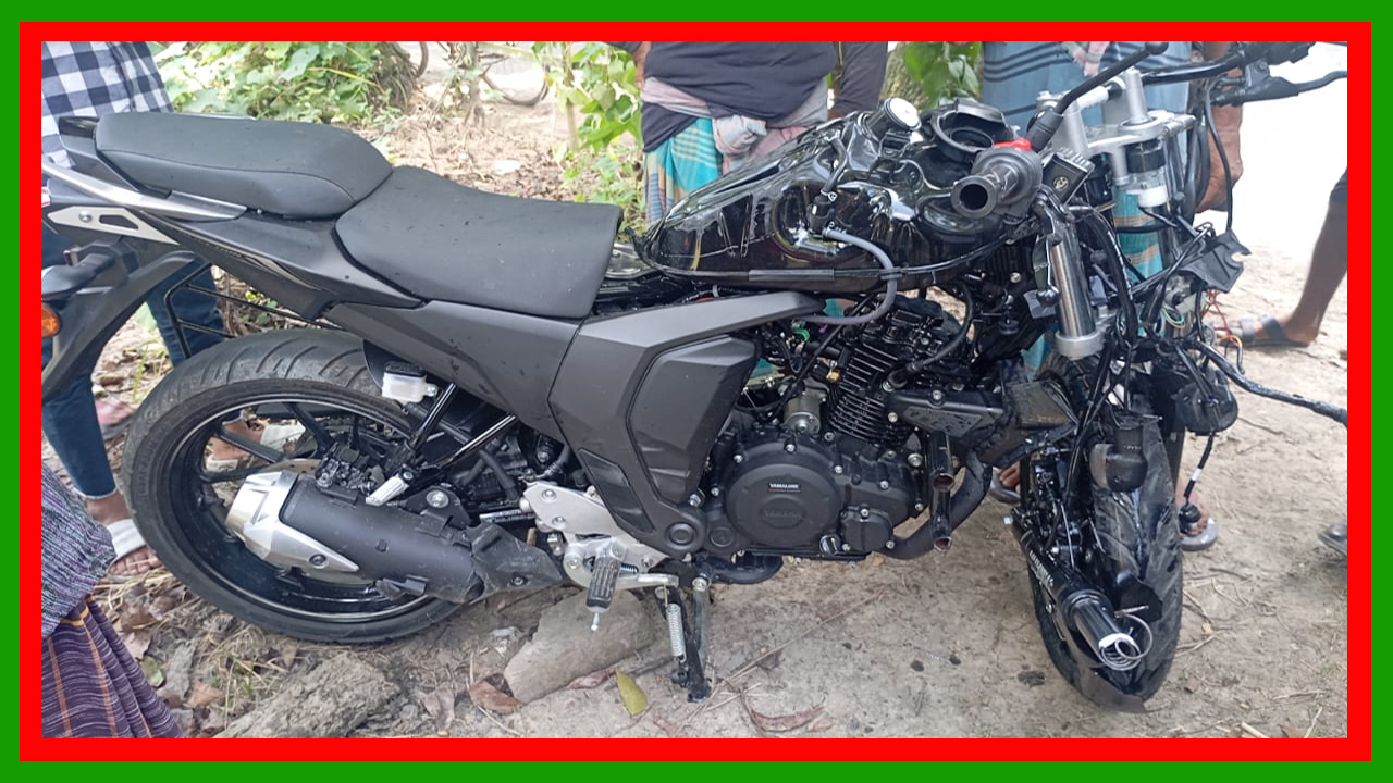 মাগুরার শালিখায় মোটরসাইকেল ও লাইসেন্স বিহীন টলীর সংঘর্ষ 