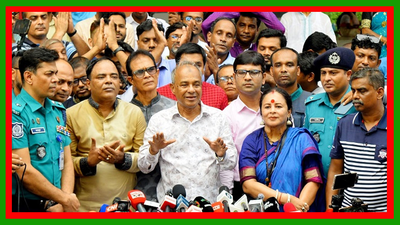 এবারের দুর্গাপূজা গতবারের চেয়েও নিরাপদ, নির্বিঘ্ন ও উৎসবমুখর পরিবেশে অনুষ্ঠিত হবে : স্বরাষ্ট্র উপদেষ্টা