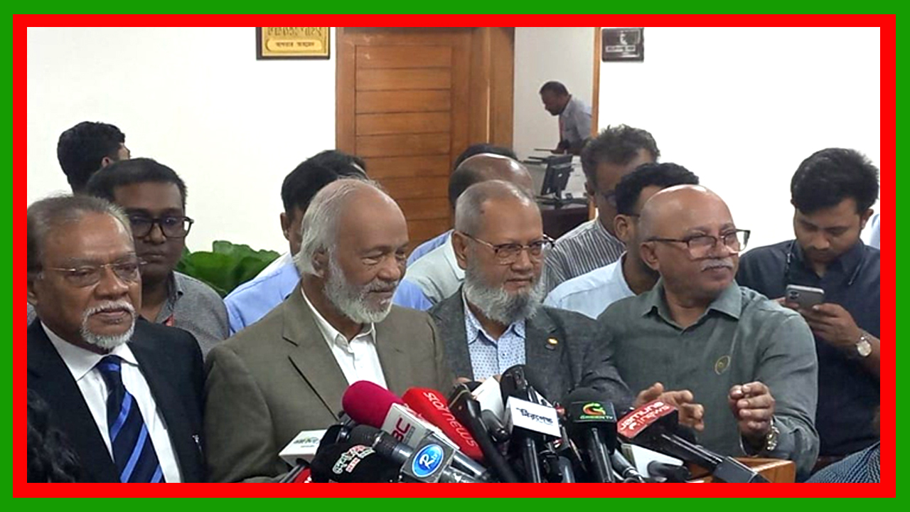 অতীতের সব প্রশাসনিক কর্মকর্তাকে বাদ দিয়ে নতুনভাবে নির্বাচন পরিচালনা করা বাস্তবসম্মত নয় : মঈন খান