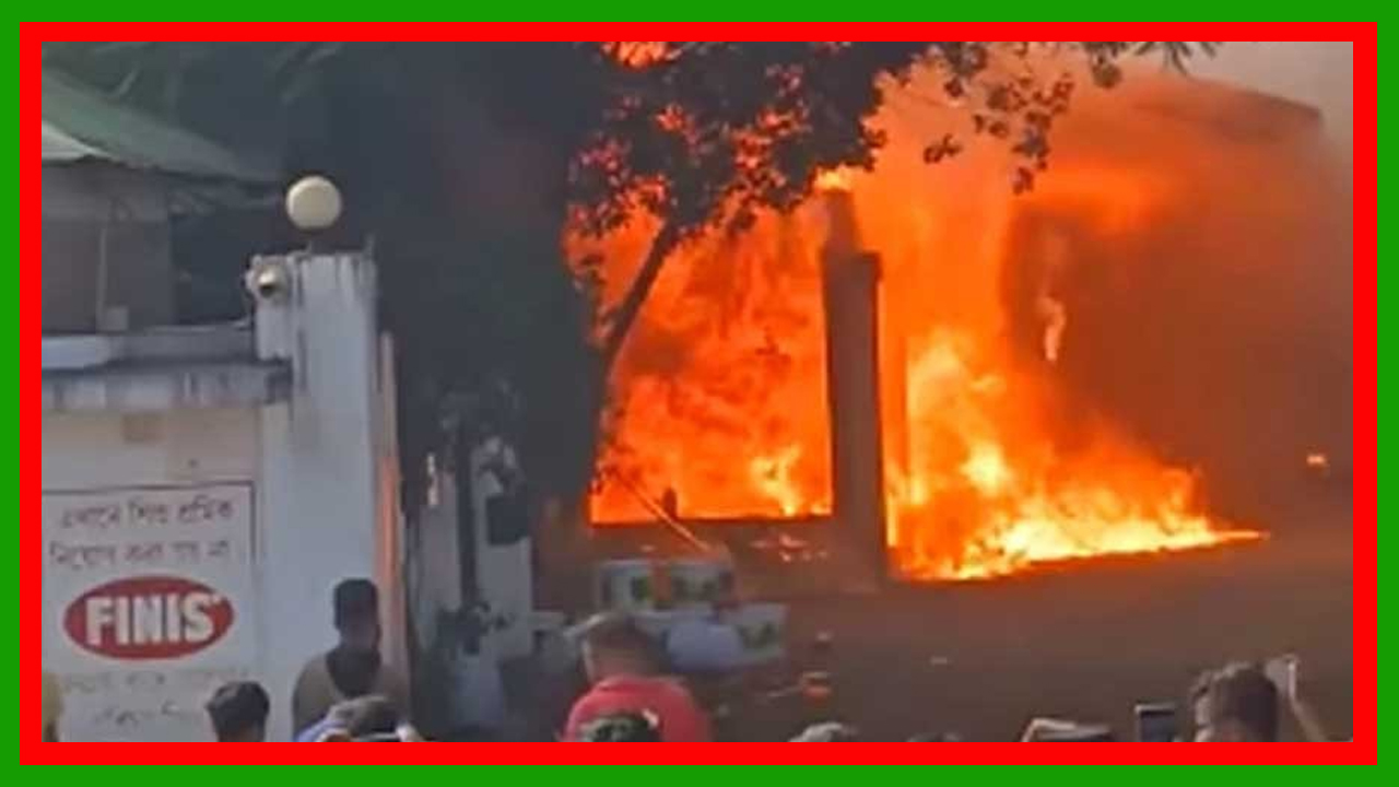 গাজীপুরে বাঘেরবাজার এলাকায় ফিনিক্স কয়েল কারখানায় ভয়াবহ অগ্নিকাণ্ড