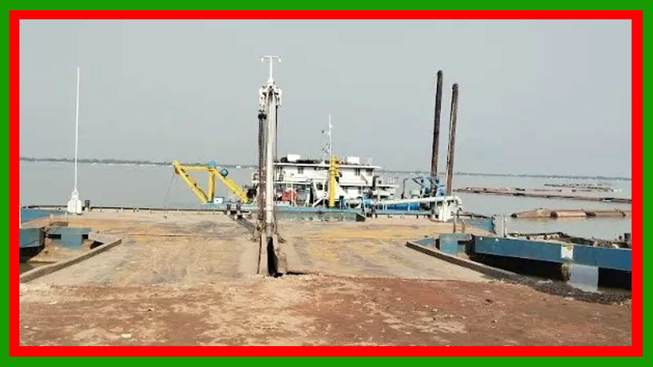 নদীতে নাব্যতা সংকটের কারণে দৌলতদিয়া ৭ নম্বর ফেরিঘাট সাময়িকভাবে বন্ধ